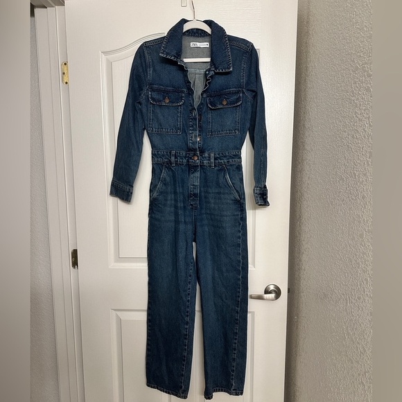 BLOGGER'S FAVE! Zara Front Pocket Denim Jumpsuit in Indigo - Picture 5 of 8